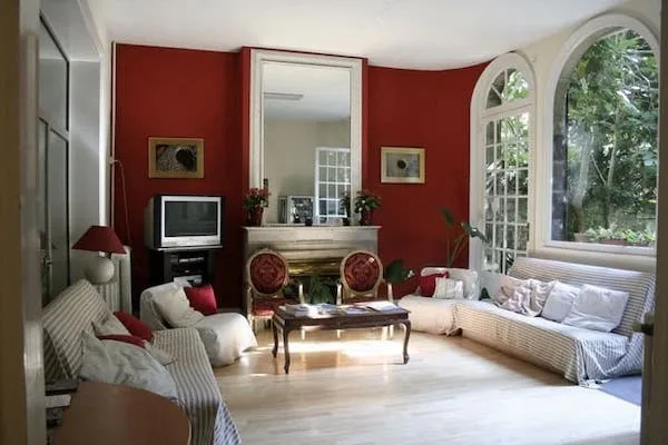 Bordeaux French Language School Lounge, France
