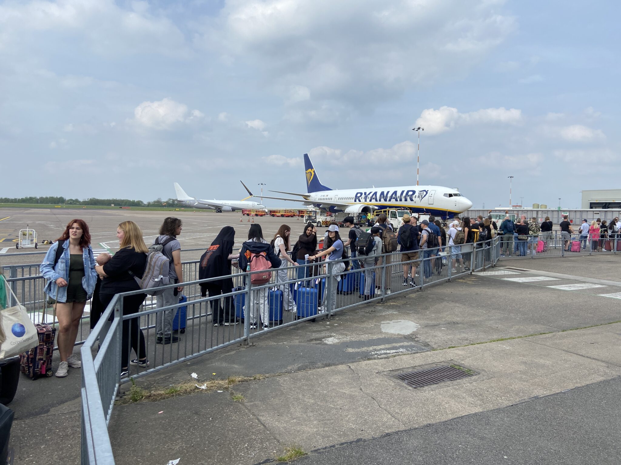 How To Navigate an Airport With Ease