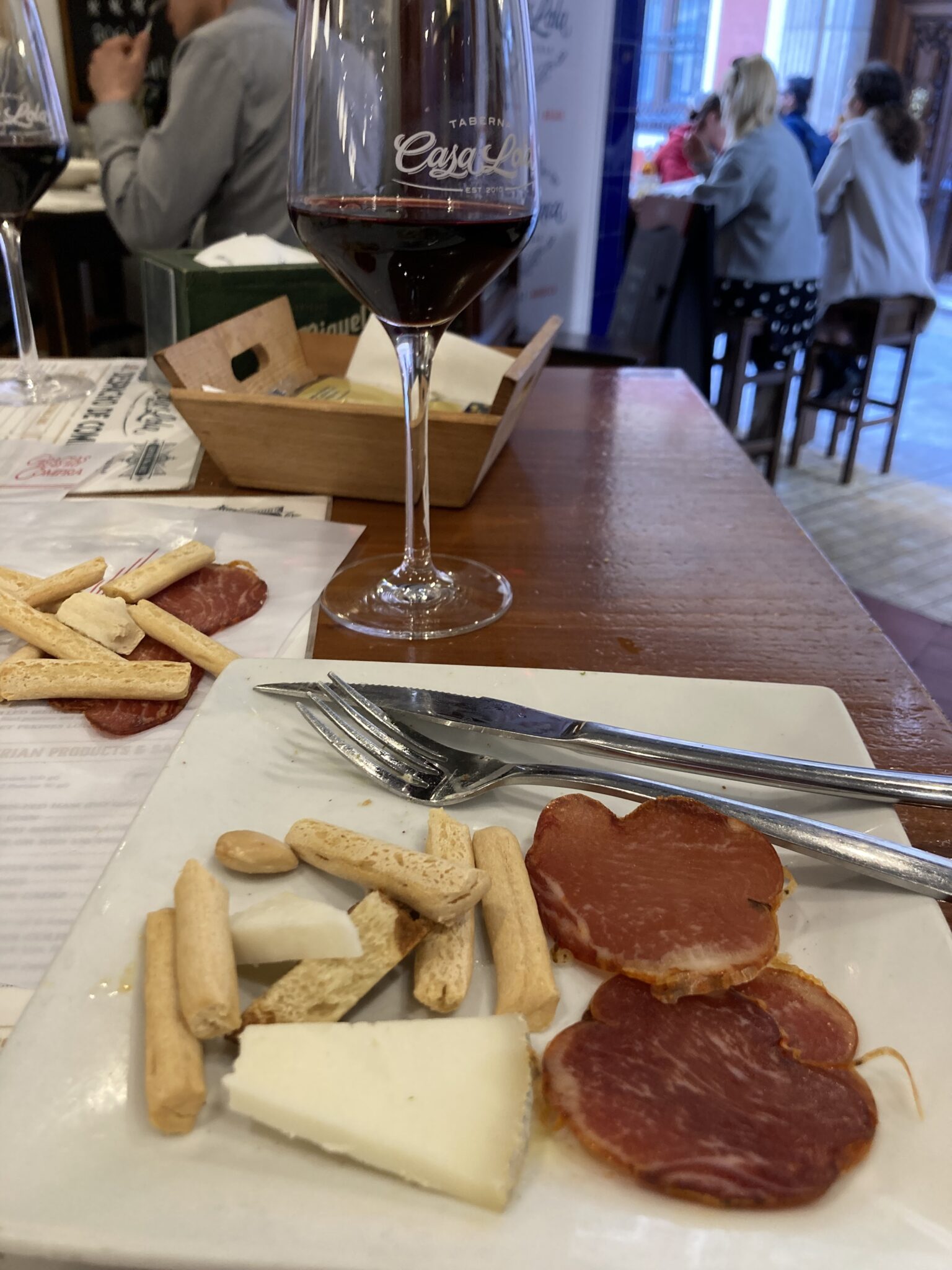 Spice Up Your Spanish: Ask for the Bill Like a Boss