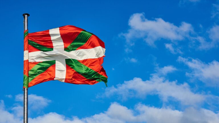 Photo of the Basque flag, home of Euskara.