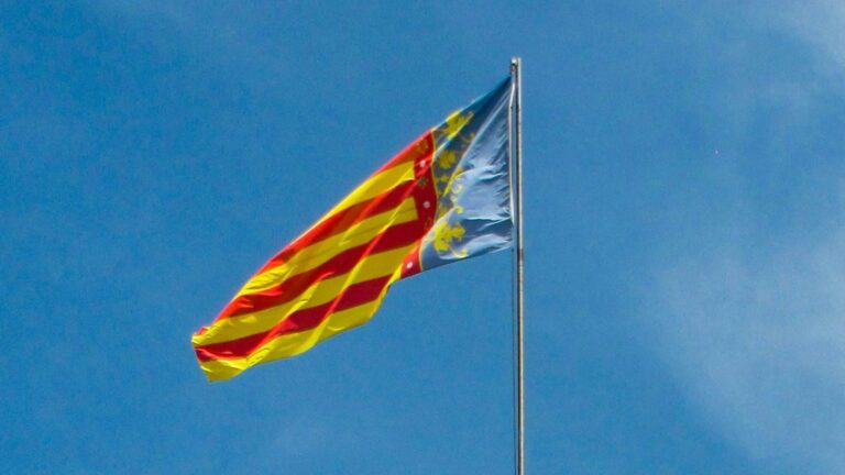 The Valencian flag.