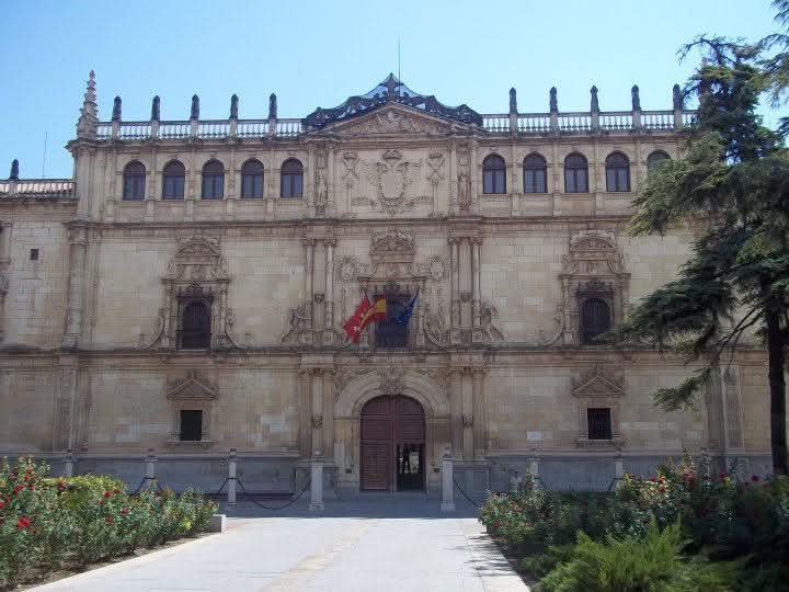 Emily studying abroad at Universidad de Alcalá.